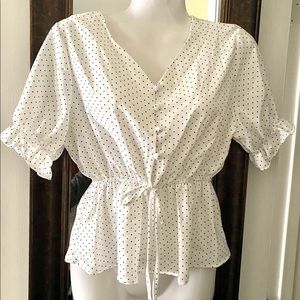 NWOT✨Polka Dot Blouse